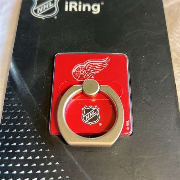 NWT iRing Phone Stand NHL Detroit Red Wings Ice Hockey Cellphone Grip Accessory - Picture 3 of 3